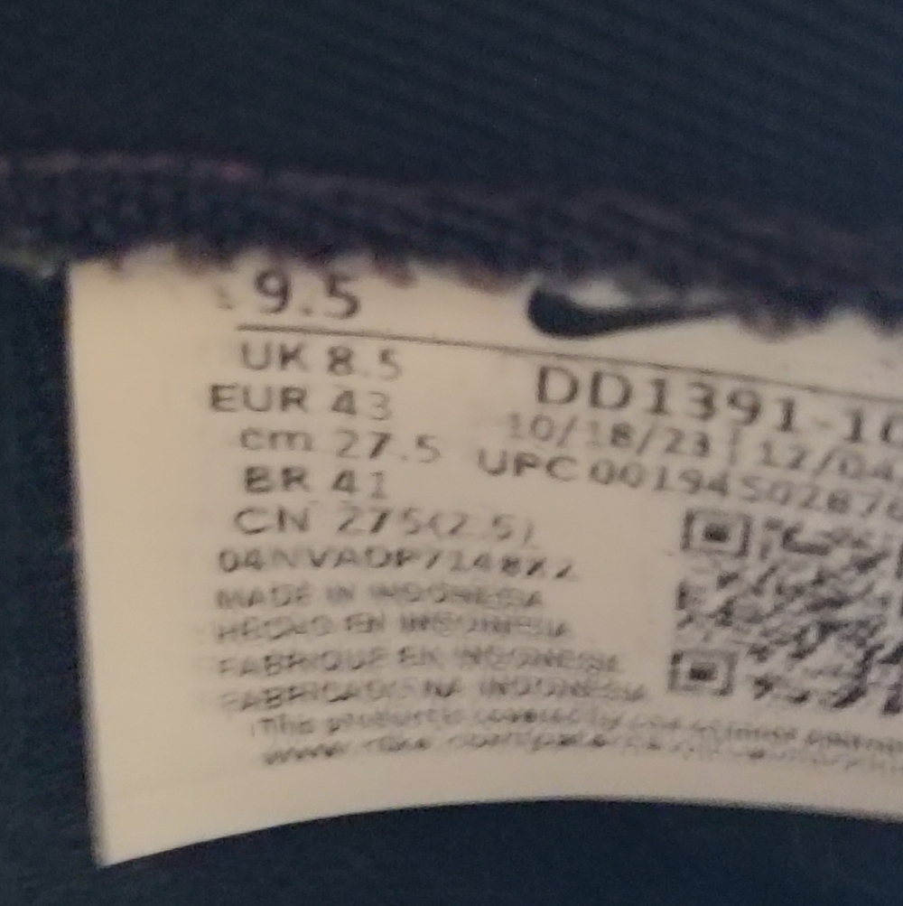 Nike Dunks Black and White Sneakers - Picture 6 of 6